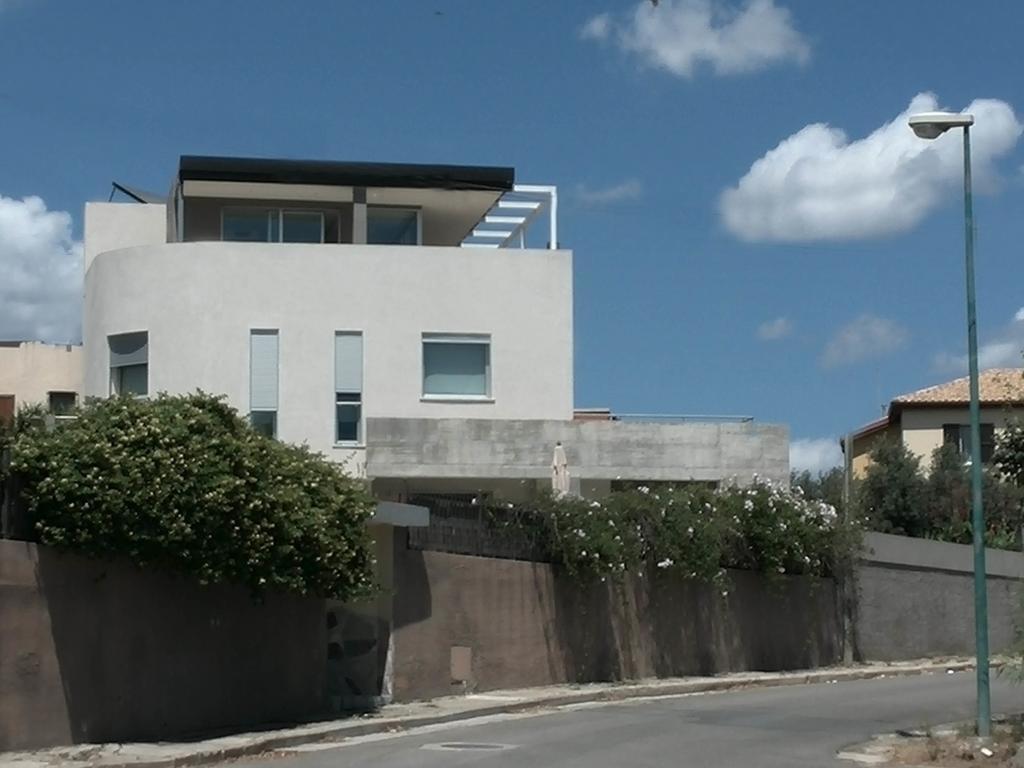 Bed and Breakfast Art House Quartu - Margine Rosso Quartu SantʼElena Zimmer foto