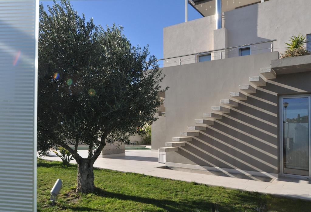 Bed and Breakfast Art House Quartu - Margine Rosso Quartu SantʼElena Exterior foto